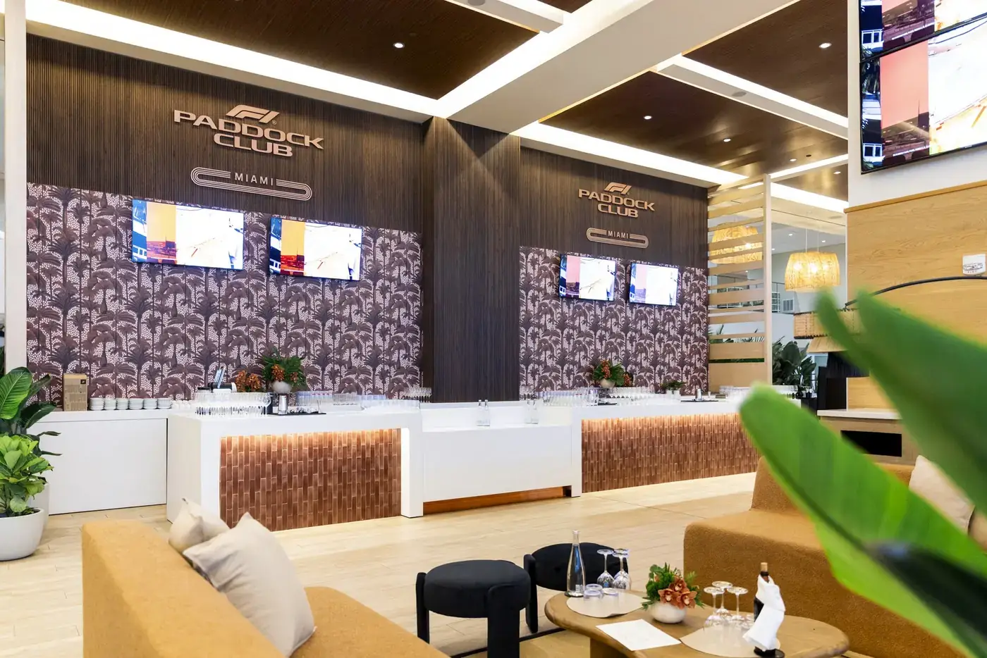 Lounge with marble-topped bar